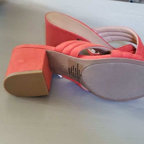 A new day slip on open back heels - Picture 3 of 3